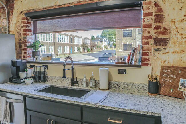 Photo - Velencia Apartments