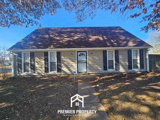 Photo - 6622 Amersham Dr