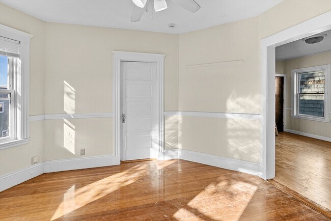 Photo - 44 Speedwell St Unit 3