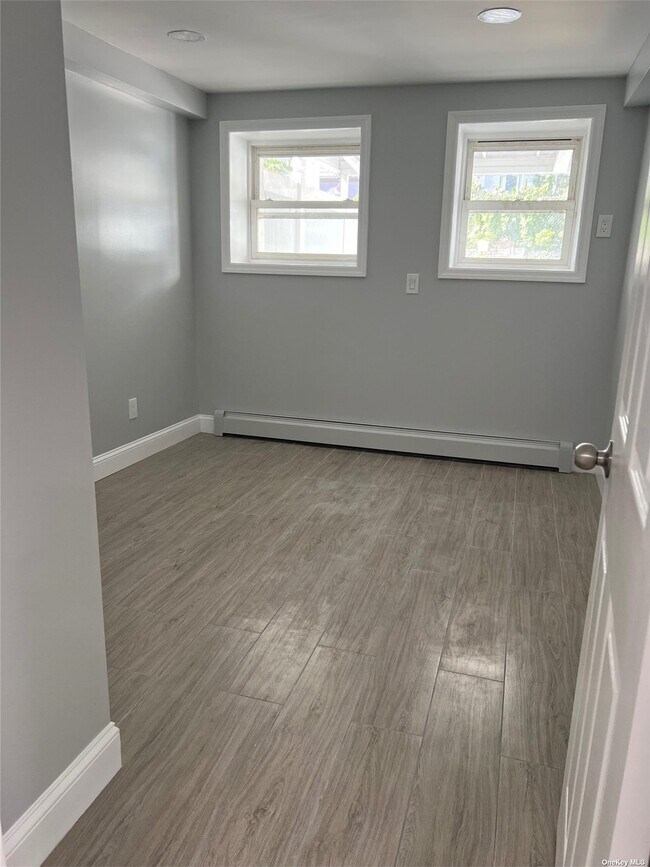 Photo - 137-22 96th St