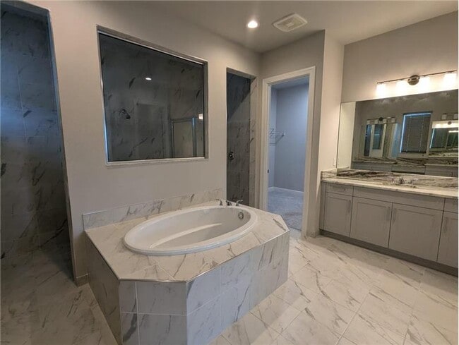 Photo - 9292 Crestview Cir