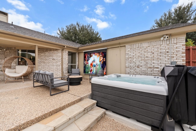 Photo - 8351 Rock Brook St