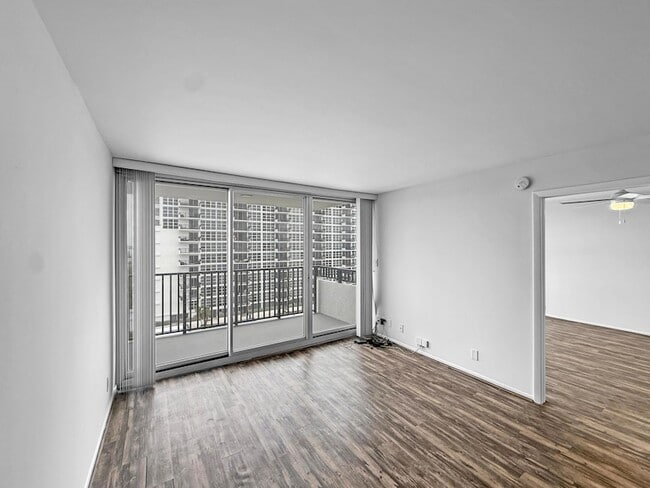 Photo - 525 N Ocean Blvd Unidad 1016