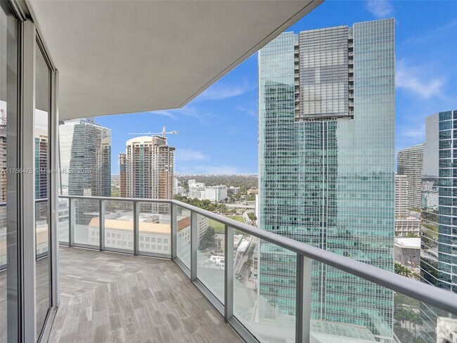 Building Photo - 1300 Brickell Ave Unit 2702 Rental