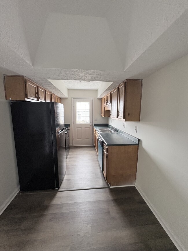 Photo - 122 Karen Ct