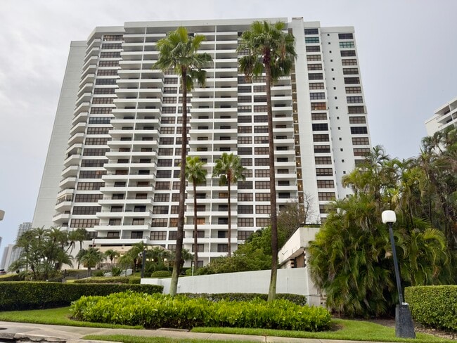 Building Photo - 2500 Parkview Dr Unit 1909 Rental