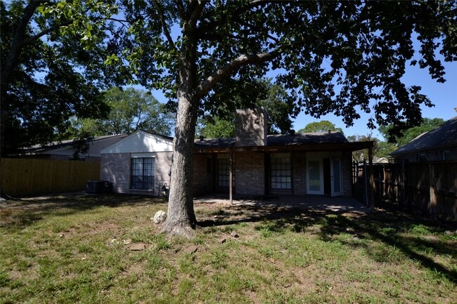 Photo - 18507 Wood Glen Ln