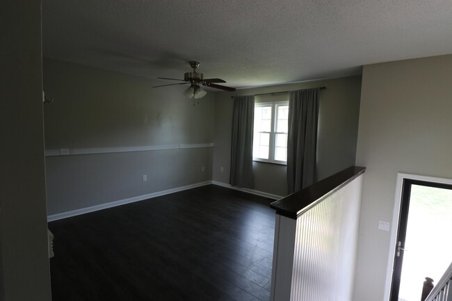 Photo - 937 Ragle St