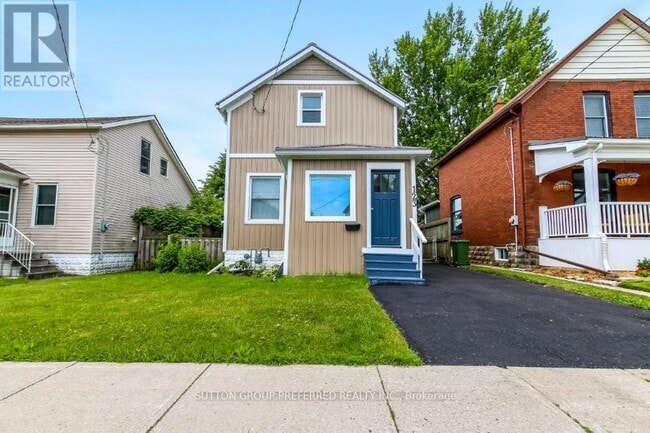Photo - 123 Erie St