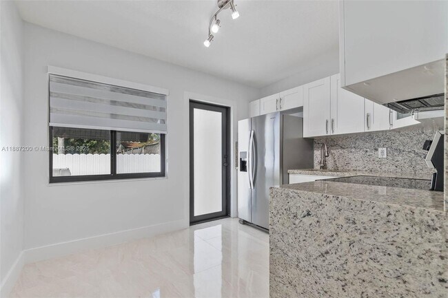 Photo - 2567 SW 21st Ave Unit 2567