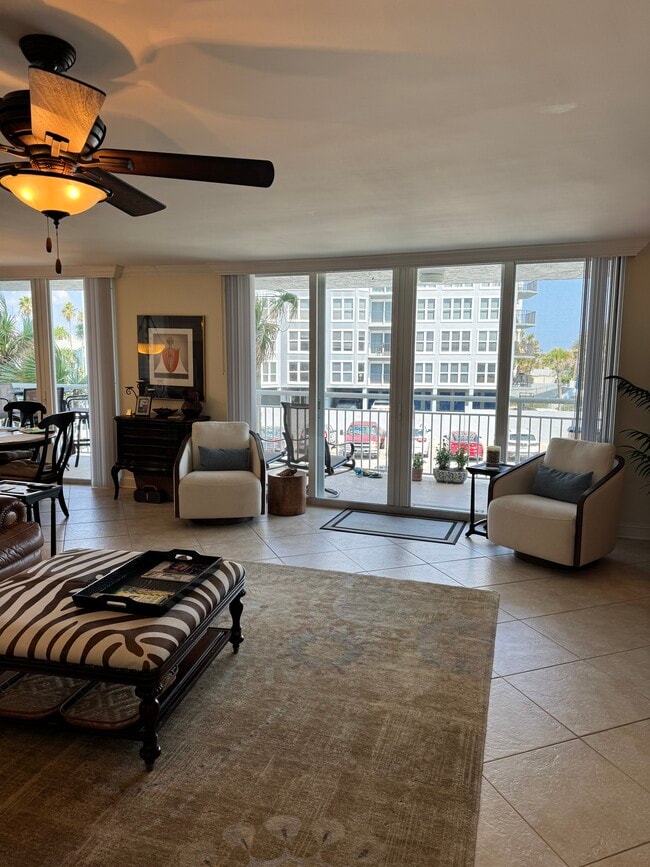 1601 Ocean Dr S Unit 101