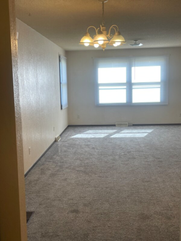 Photo - 1700 S 6th Ave