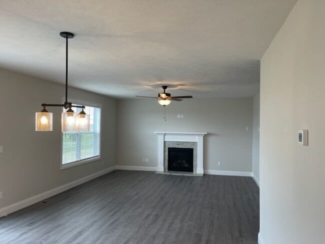 Photo - 1605 Peppermill Ln