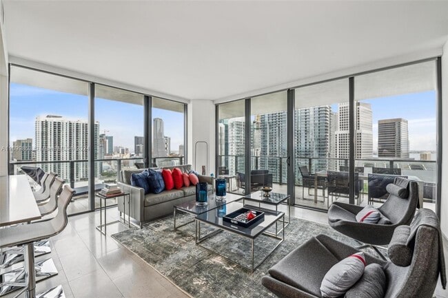 Photo - 88 SW 7th St