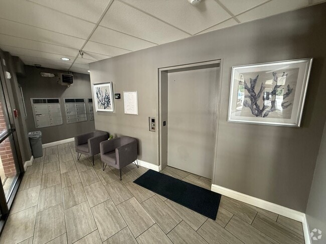 Building Photo - Charming Condo in Gaithersburg, MD