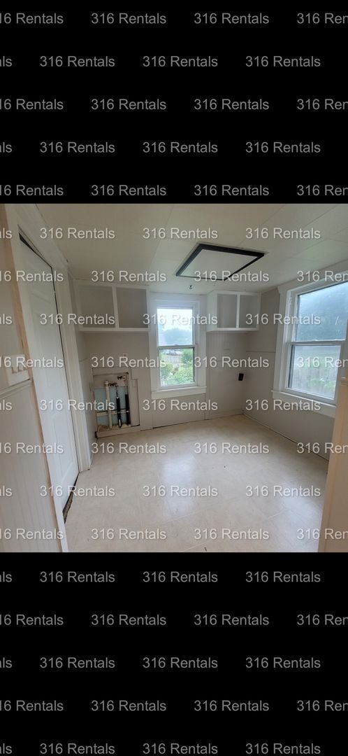 Photo - $1175 - 3 bed 1 bath - Single Family Home