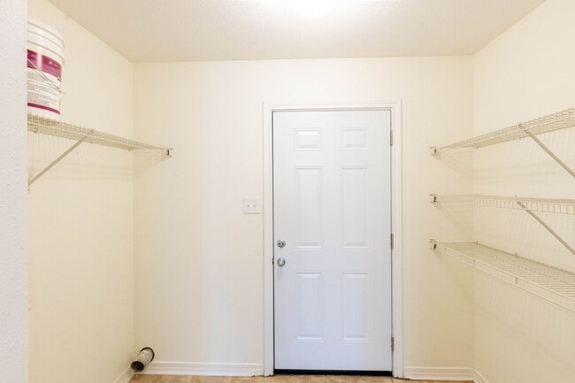 17235 Avondale Cir