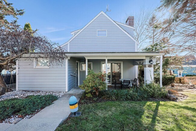 42 Rocky Neck Ave