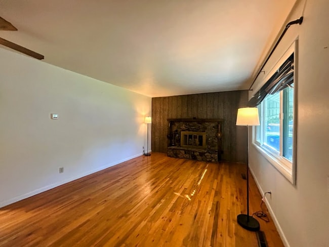 Photo - 1857 9th Ave E
