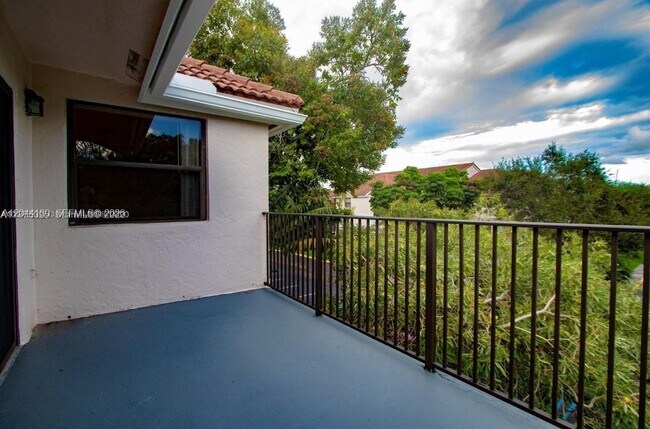 Photo - 10105 W Sunrise Blvd Unidad 303