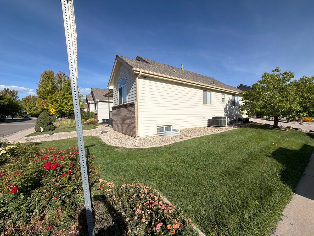 Photo - 2215 W 45th St