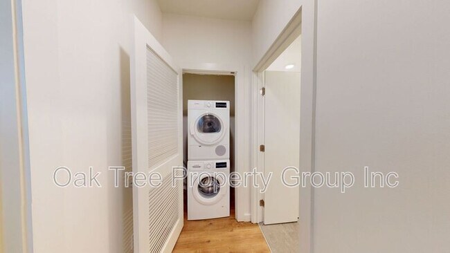 Building Photo - 532 Union St