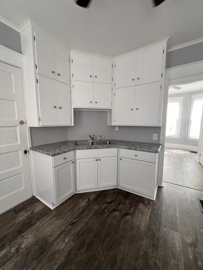 Photo - 2415 Farnam St Unit 2415 Farnam Street