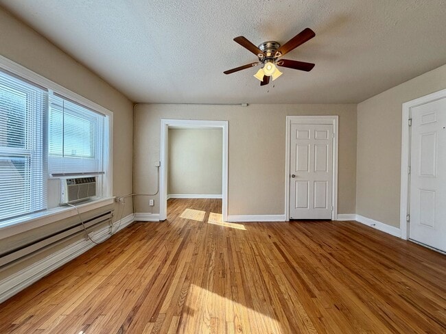 Photo - The Nelle Unidad 3736-204