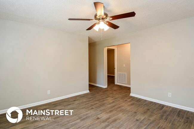 Photo - 10 Summit St