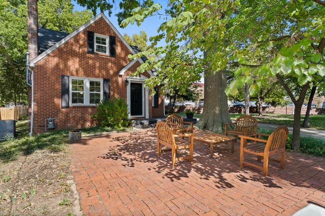 Photo - 113 Crestmere Ave