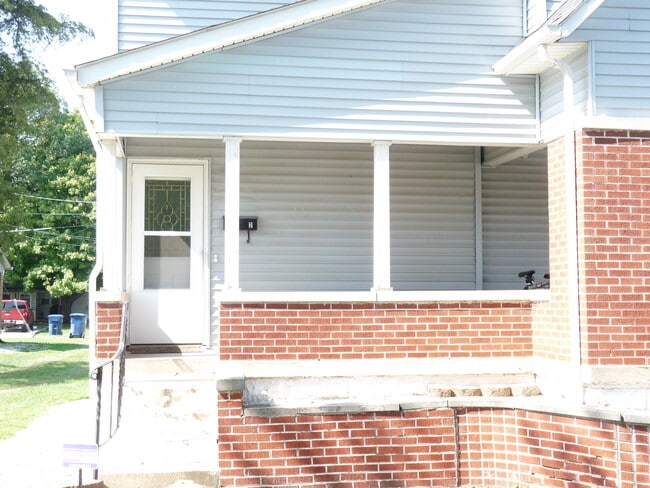 Building Photo - 2401 S Center St Unit # 2
