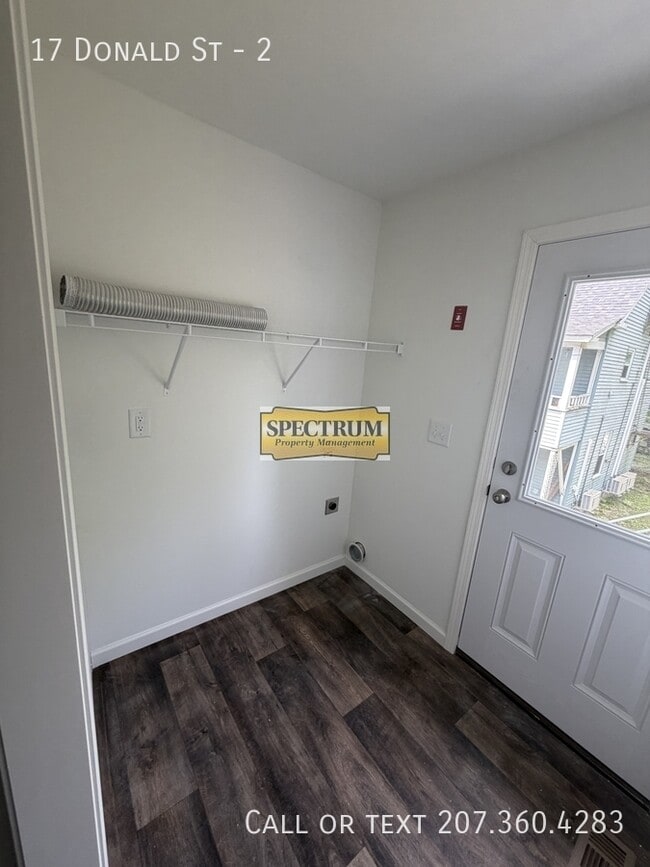 17 Donald St Unit 2