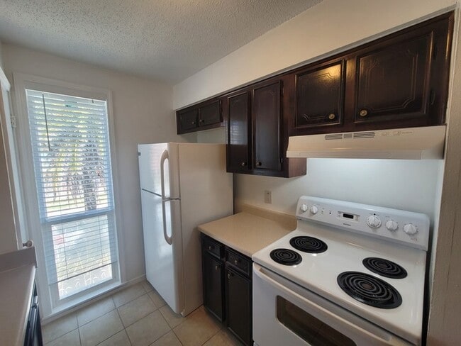 Photo - 215 Postoffice St Unidad 104