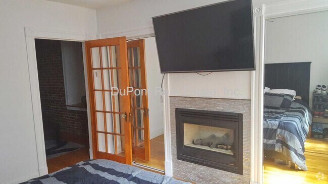 Building Photo - 2 bedroom in Boston MA 02113 Unit 2 Rental