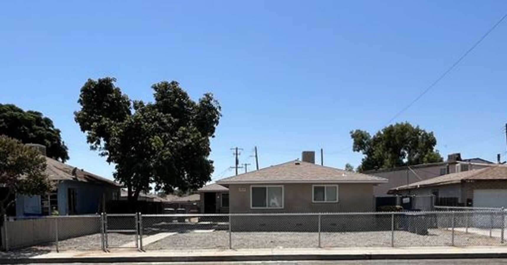 6th St Duplex - 6th St Duplex