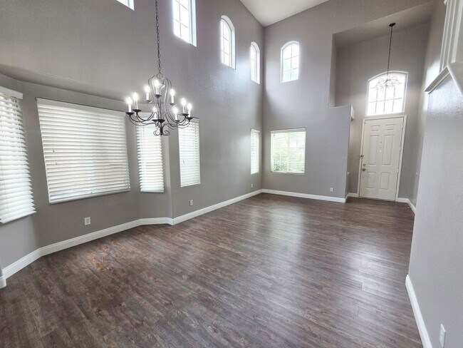 Photo - Spacious 3 Bed + Loft & Den with Soaring Ceilings