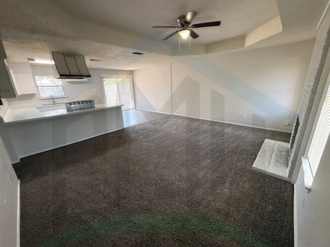 304 Shady Valley Dr