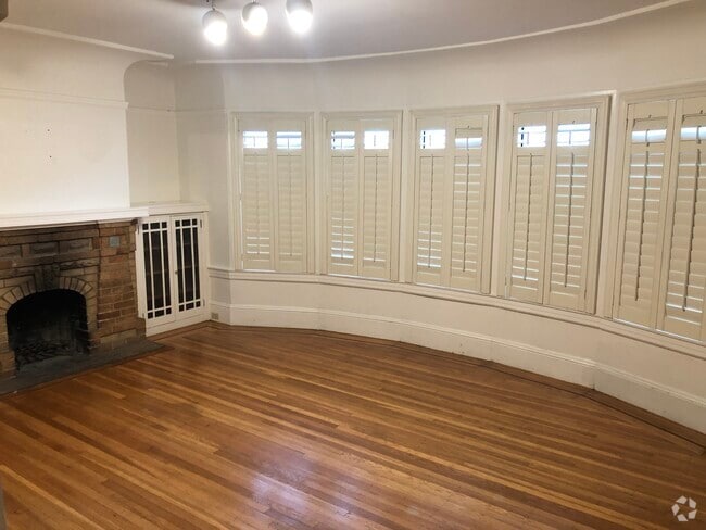 Building Photo - 1877 19th Ave Unit Top Floor Rental