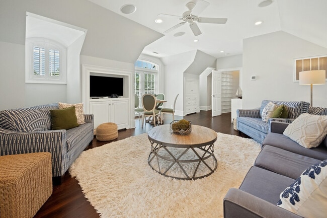 Photo - 743 Collins Meadow Dr Unit SI ID1472159P