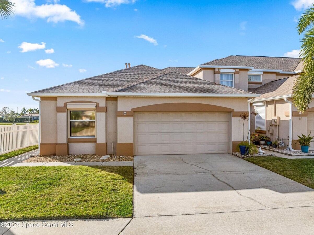 Photo - 44 Sorrento Ct