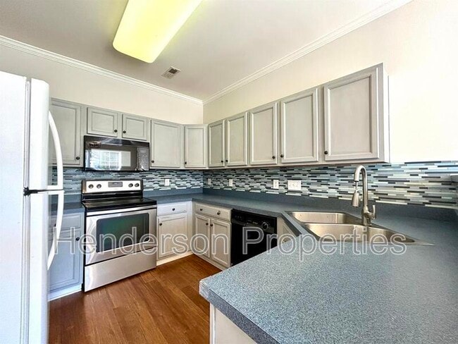 Photo - 2132 Sardony Ln