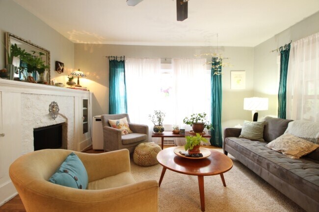 Photo - 3070 S Pennsylvania St