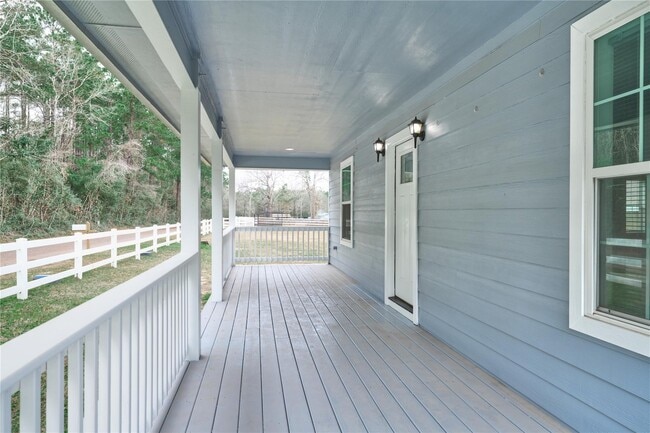 Photo - 450 Ritchey Rd