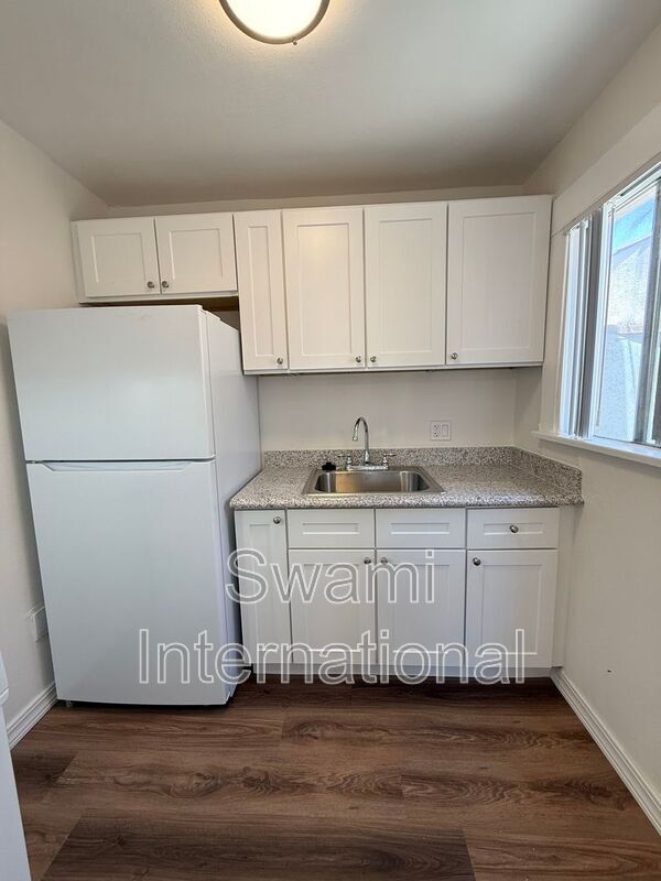 Photo - 1002 Island Ave