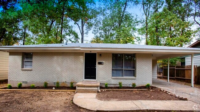 Building Photo - 10 Timber Ln Rental
