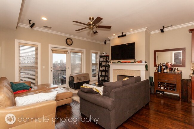 Photo - 407 W North Ave Apartments Unit 5E