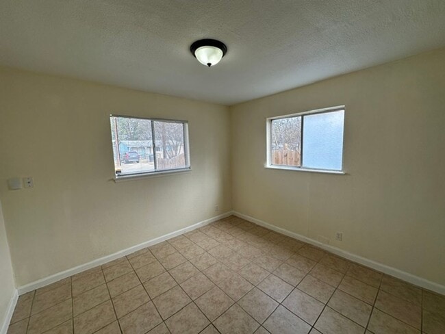 Photo - 410 Dorie St