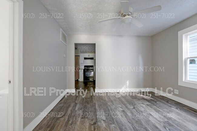 Photo - 823 Beecher St