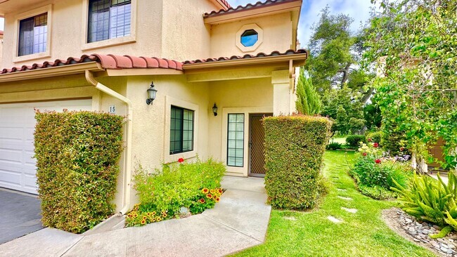 Building Photo - Stunning and Well Appointed High-End Two-S... Rental