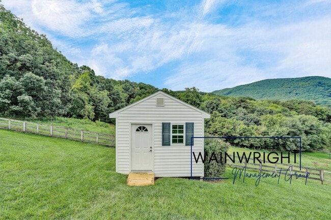 Photo - 1533 Blanton Ave SE